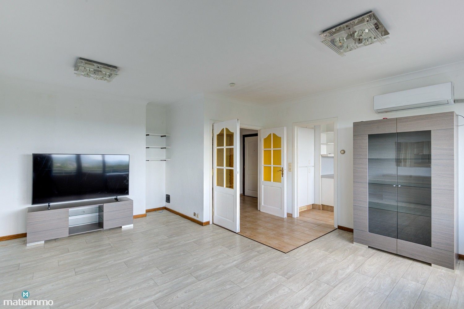 INSTAPKLAAR APPARTEMENT MET 2 SLAAPKAMERS EN WEIDS UITZICHT NABIJ STADSCENTRUM GENK foto 7