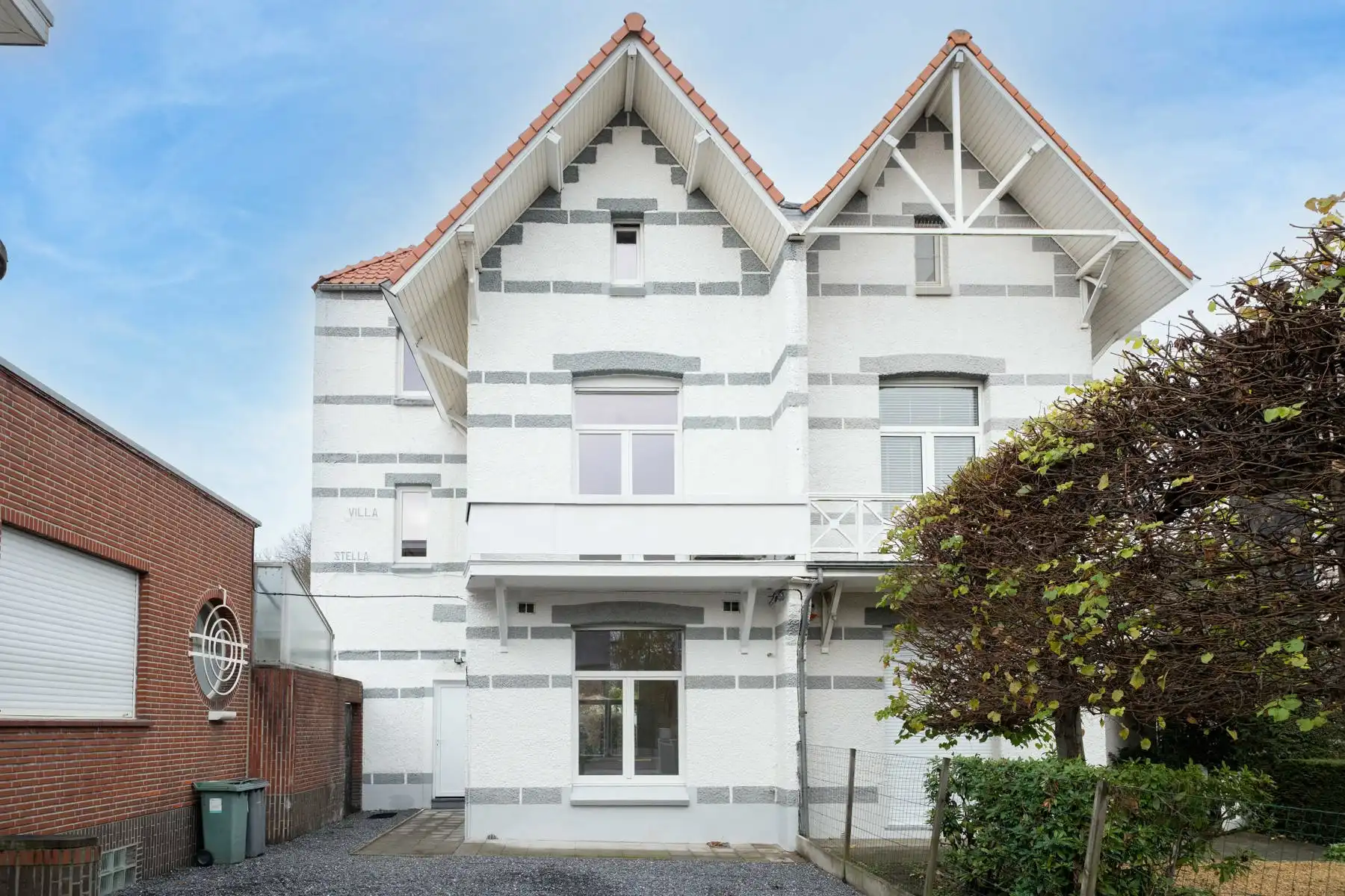 Karakteristieke HOB met 4 slpk in centrum Heist foto 2