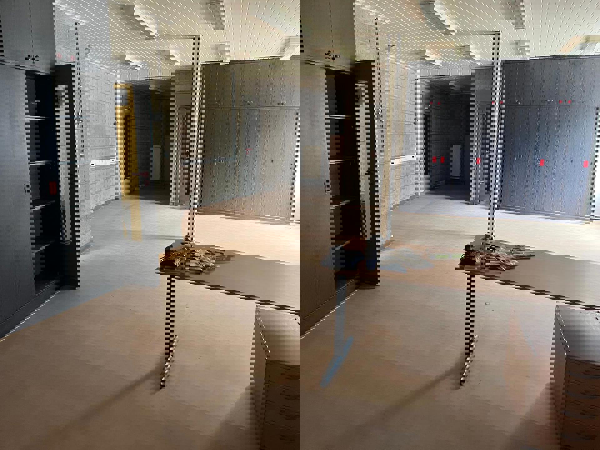 Magazijn 1020m² met kantoor te huur  foto 9