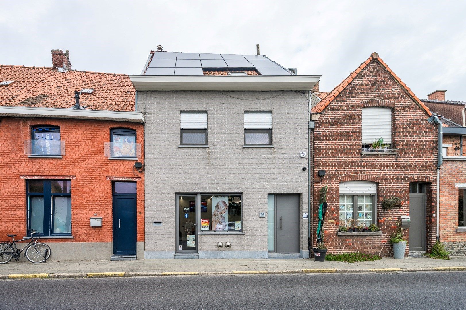 Pas gerenoveerde woning met tuin, open keuken, zonnepanelen en 238 m² bewoonbare opp. foto 5