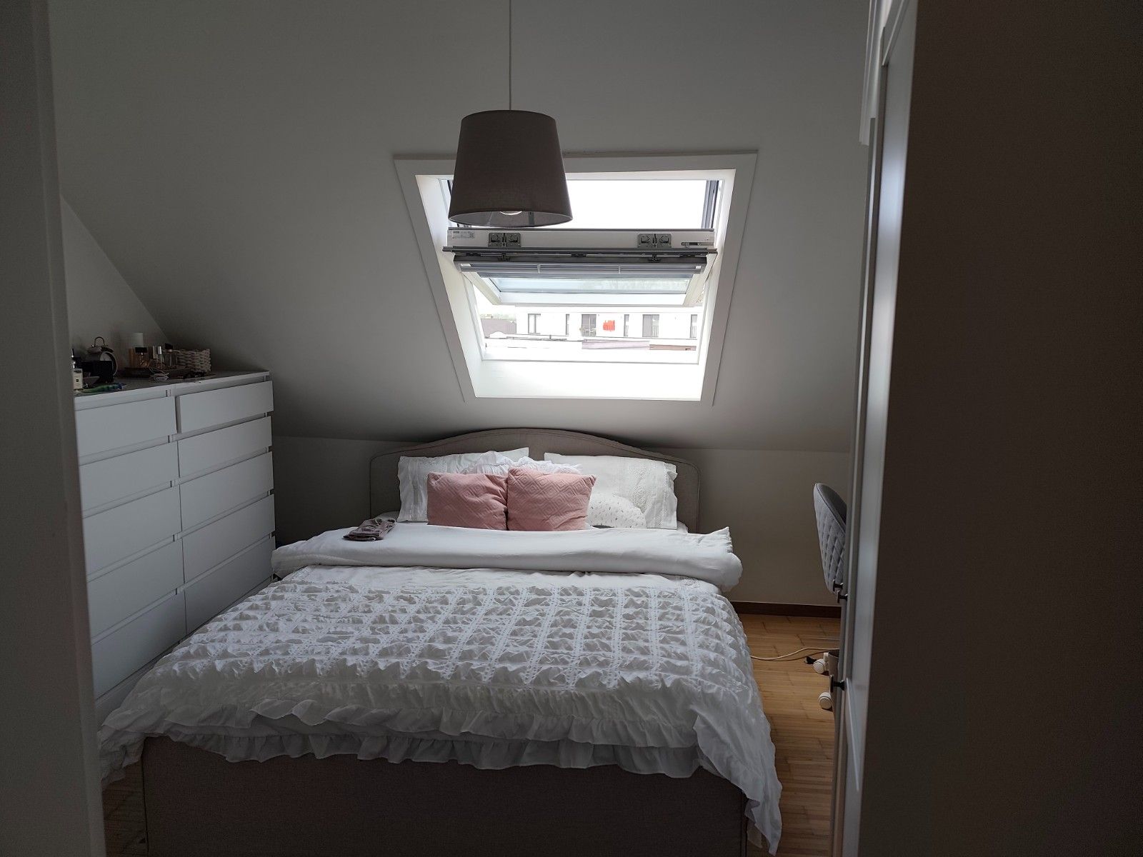 Lichtrijk 1-slaapkamerappartement in het centrum van Petegem foto 13