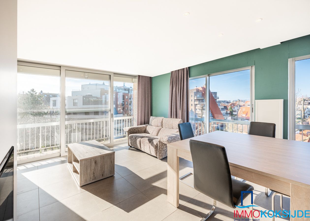 Volledig gerenoveerd hoekappartement met 3 slaapkamers en zonnig terras foto 4