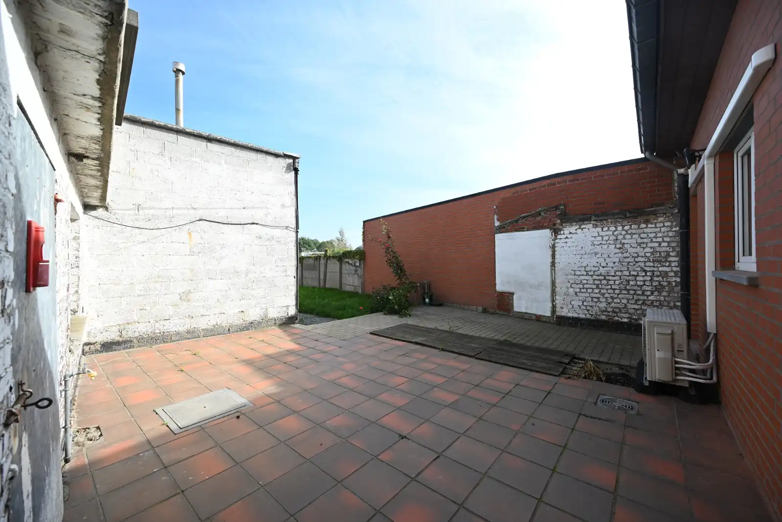 Ruime gezinswoning met 3 slaapkamers, tuin en groot terras! foto 18