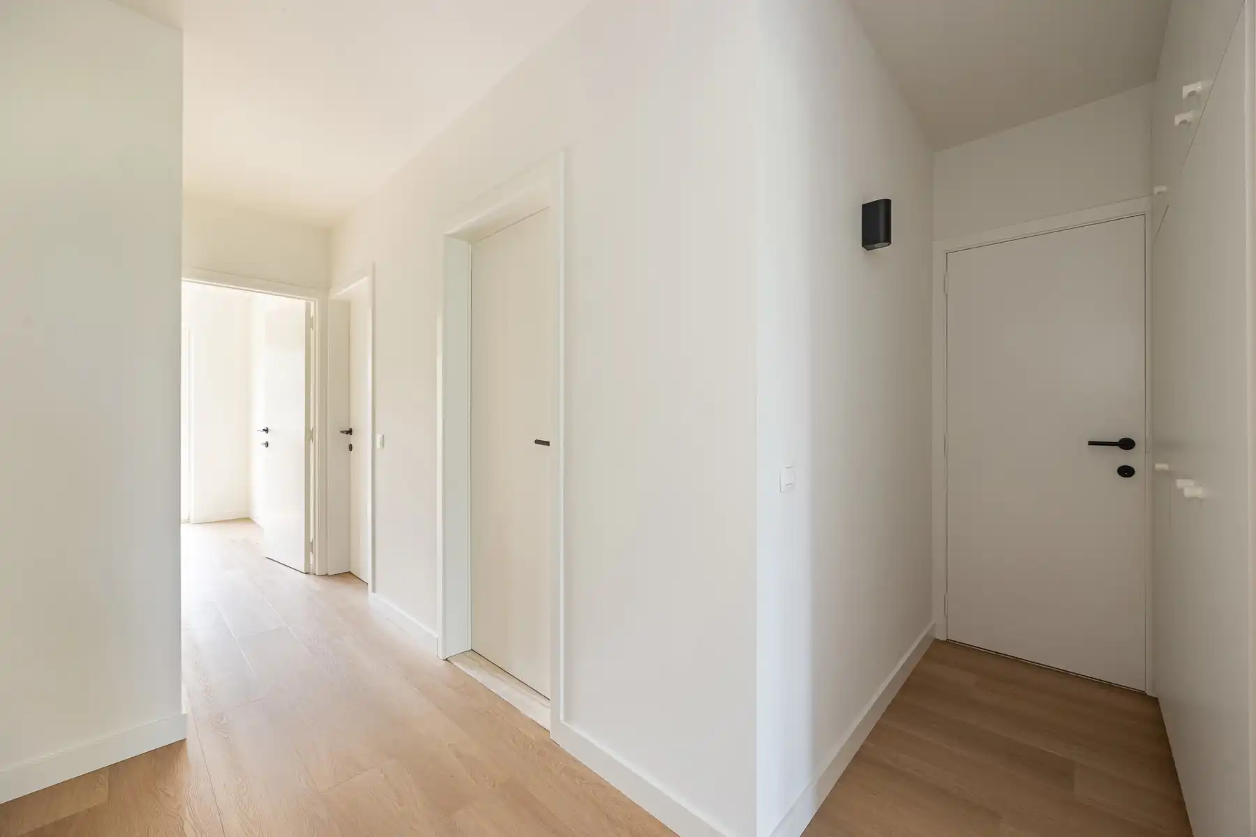 Gezellig 2slp-appartement aan de vaart in Schoten foto 2