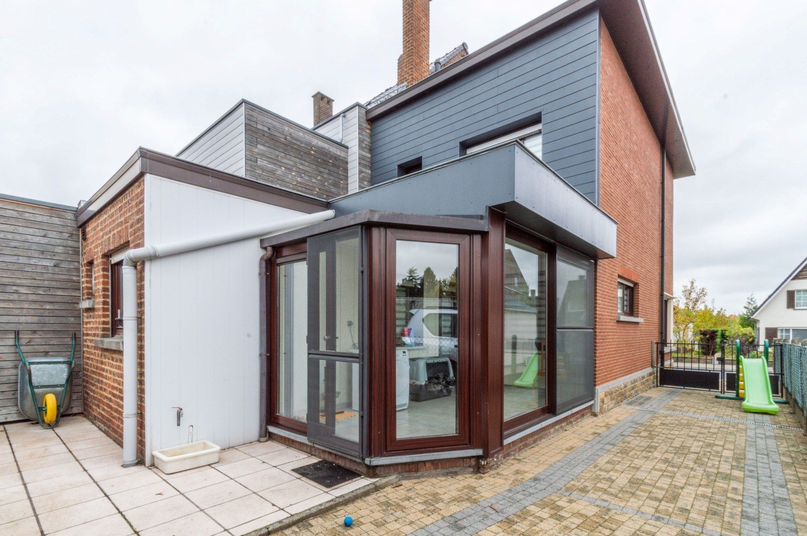 Een degelijke, goed onderhouden woning te Huizingen! foto 18