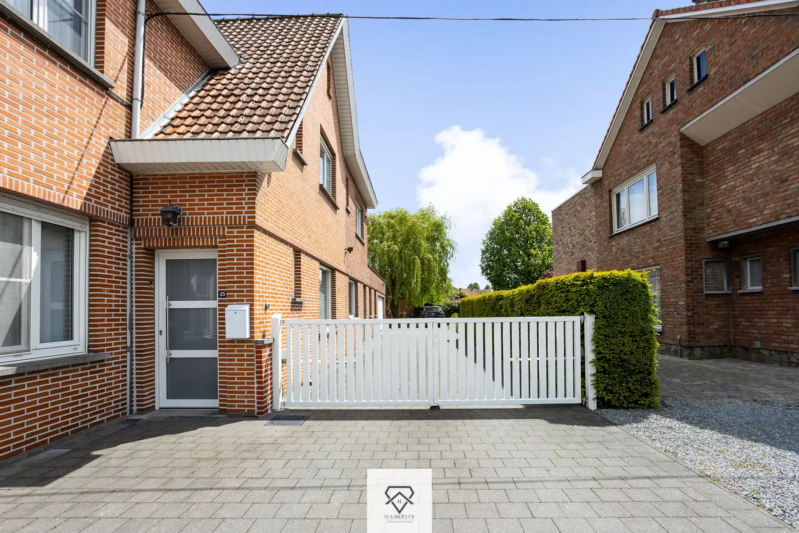Ruime gezinswoning (4 slpk) met EPC B, dubbele garage en zonnige tuin in Drongen foto 4