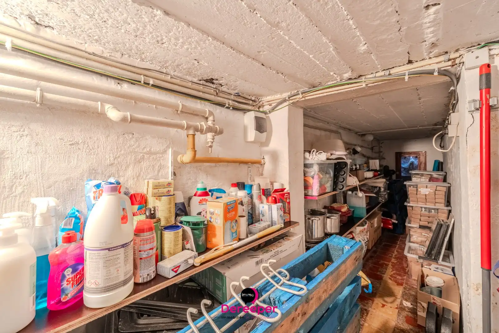 Ruime, grotendeels gerenoveerde gezinswoning met 4 slaapkamers in Oostende foto 23