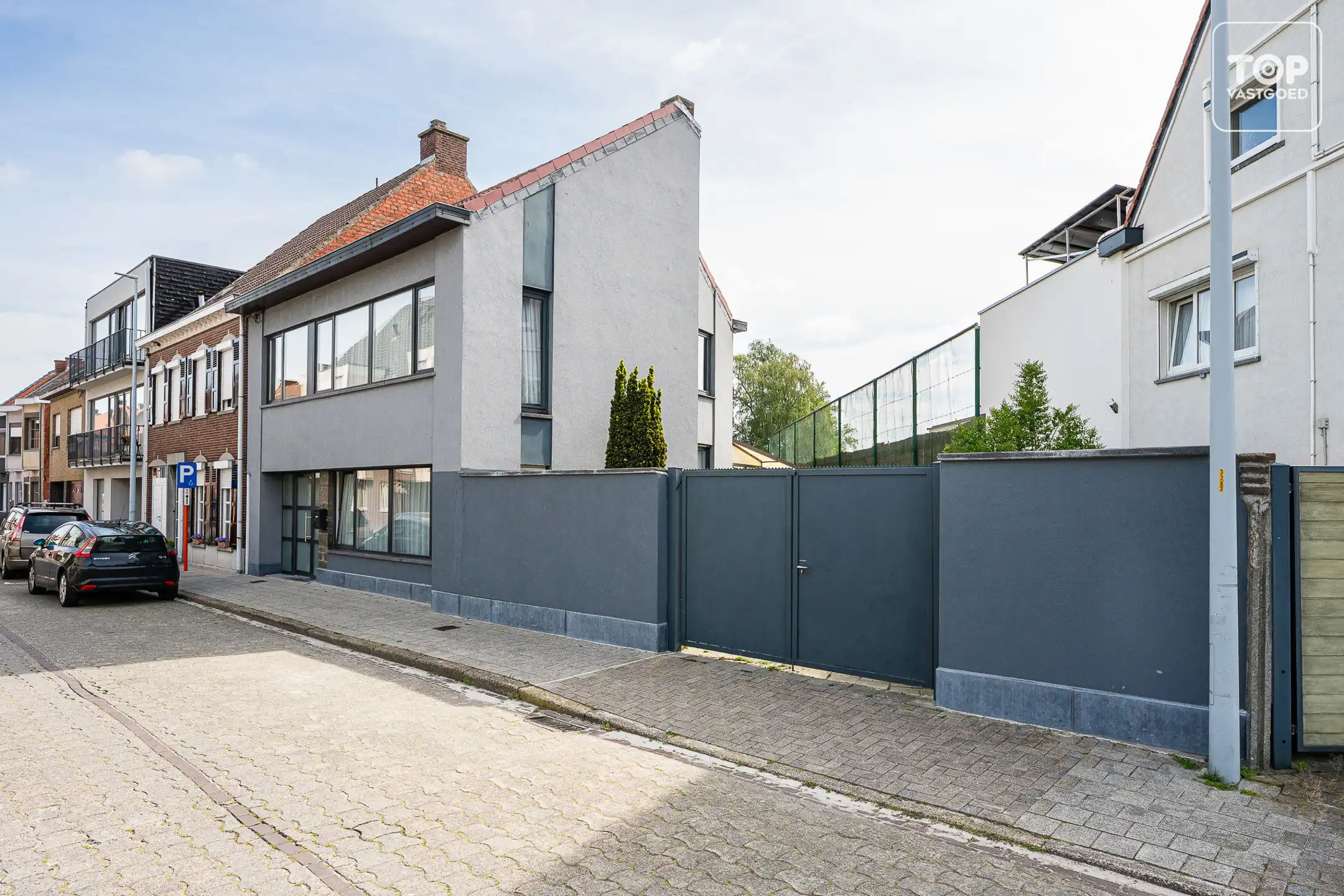 Instapklare HOB met 4 slaapkamers en tuin foto {{pictureIndex}}
