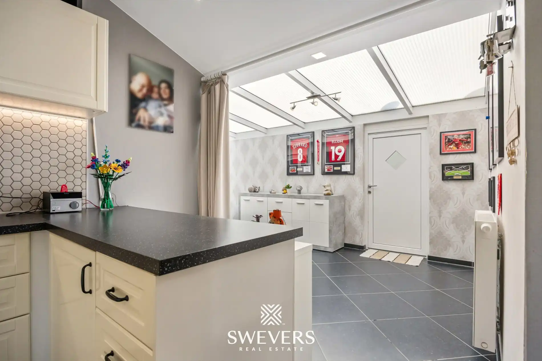Instapklare woning met hedendaags wooncomfort, tuin en garage in Nieuwerkerken foto 12