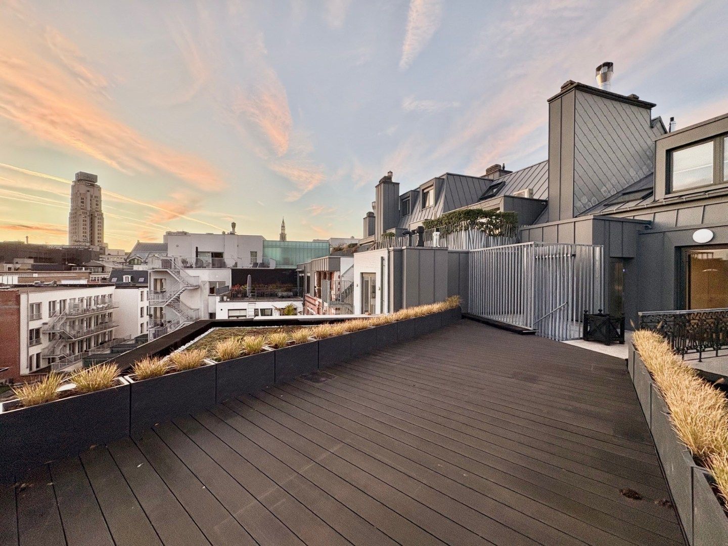 Unieke duplex penthouse met twee slaapkamers en een prachtig dakterras foto 18