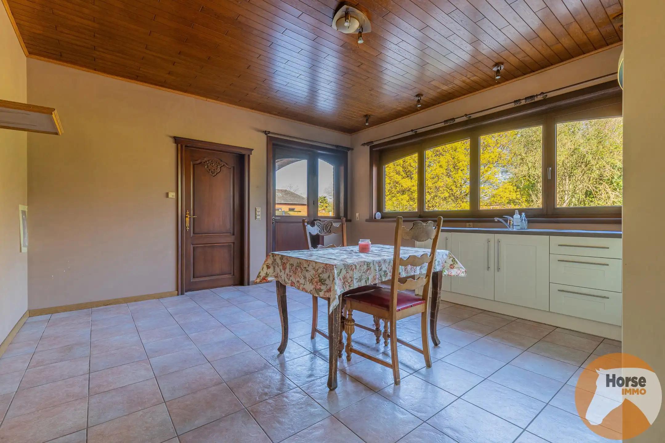 ERPE-MERE - Ruime villa met potentieel in rustige straat foto 8