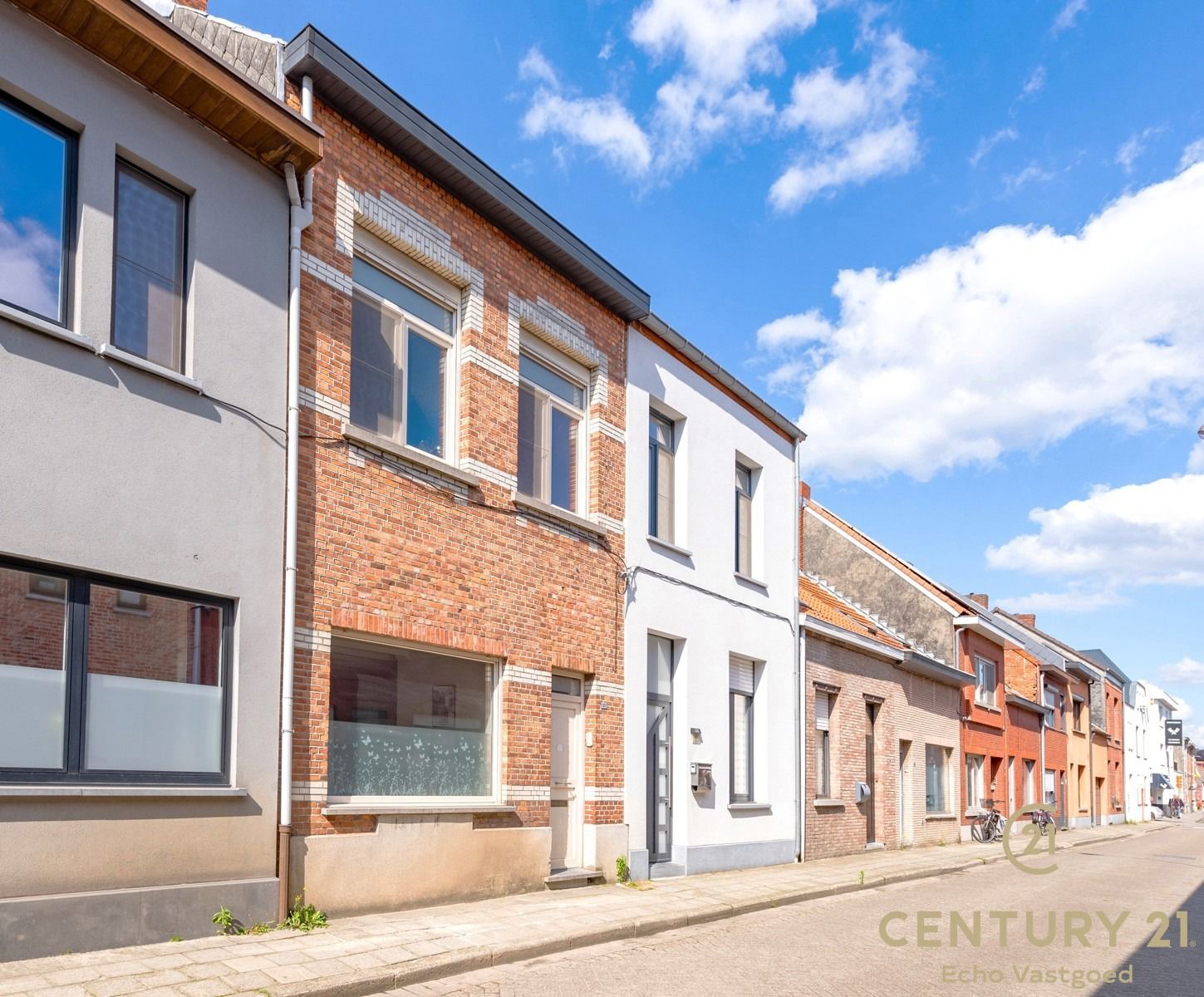 Mooie instapklare stadswoning met overdekt terras en tuin foto 3