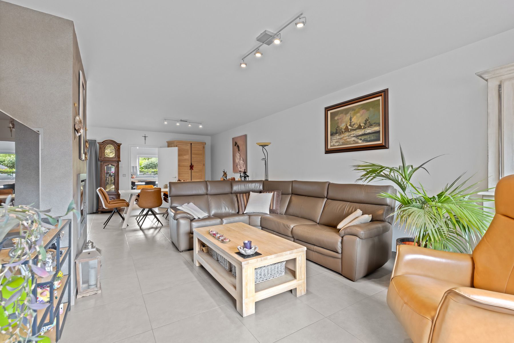 Charmante, instapklare, woning in residentiële wijk foto 3