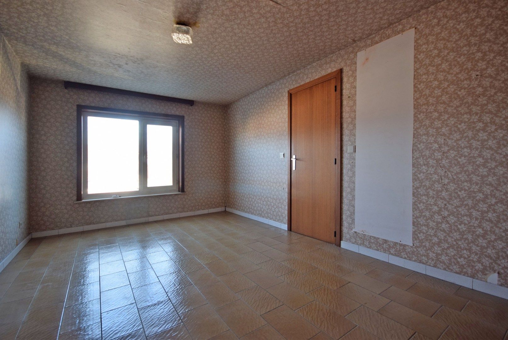 HALFOPEN BEBOUWING MET POTENTIEEL foto 9