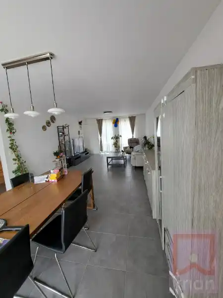 Moderne woning met 3 slaapkamers, tuin en 2 parkeerplaatsen. foto 9