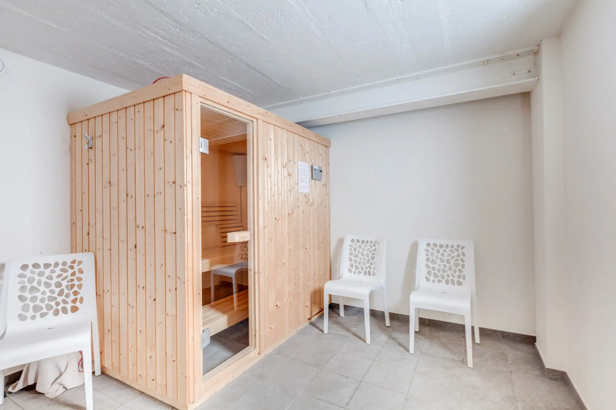 Erkende assistentiewoning met garagebox in een uiterst charmante omgeving foto 18
