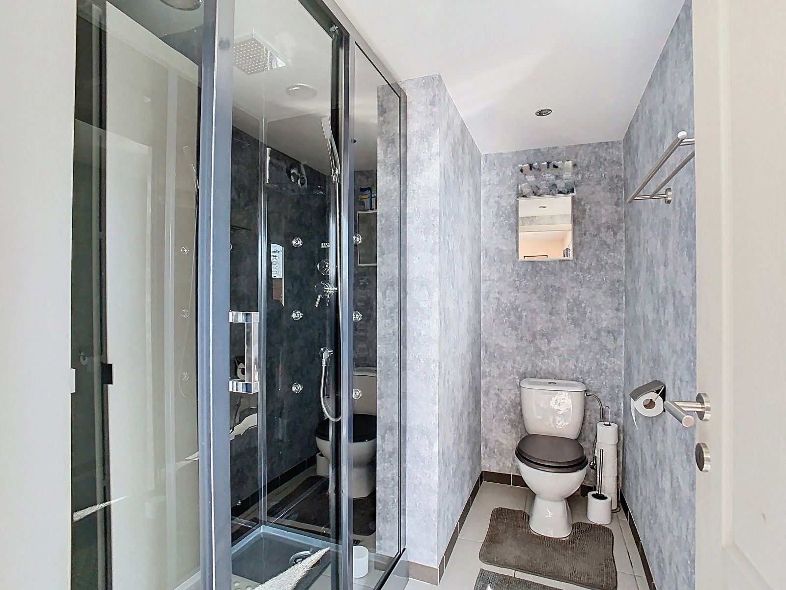 Woning met 3 SLPK, Ruime Garage én Tuin, op een Toplocatie! foto 12