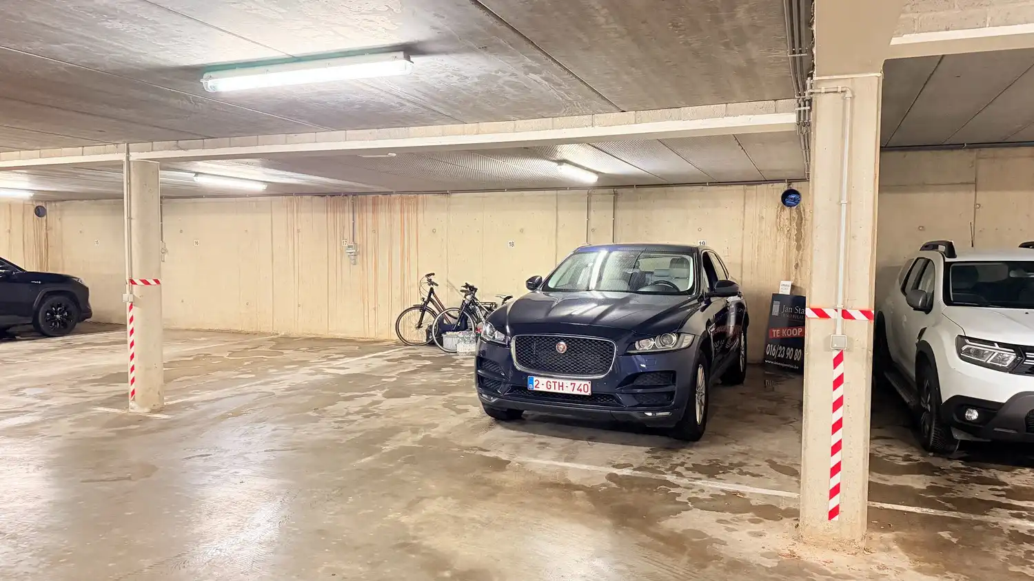 2 staanplaatsen beschikbaar: Veilig parkeren aan scherpe prijs foto 21