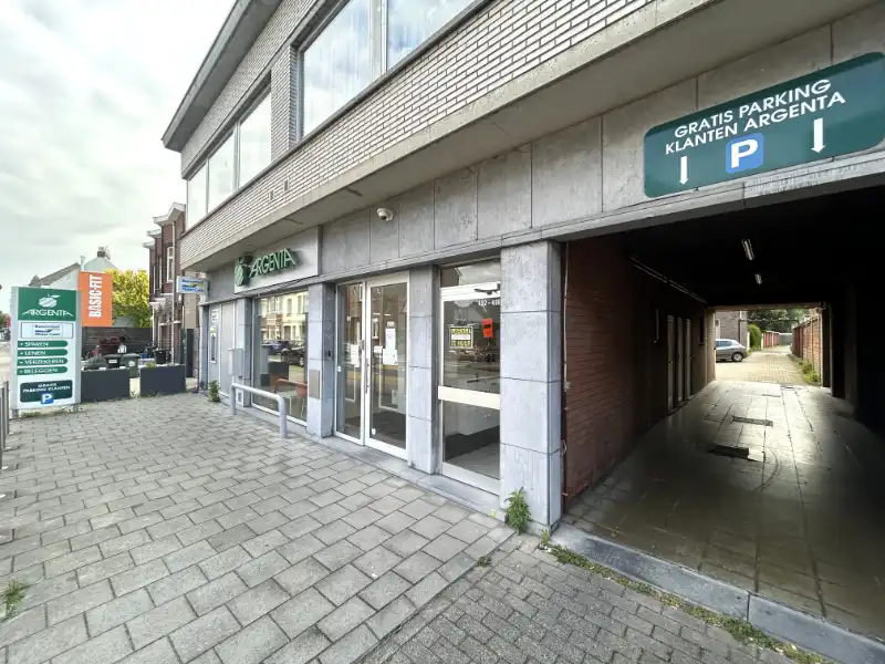 Instapklare kantoorruimte van 120 m² met 4 parkeerplaatsen te Gent foto 12