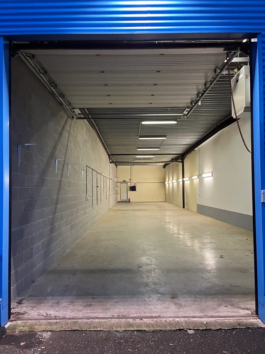 Magazijn te huur foto 16