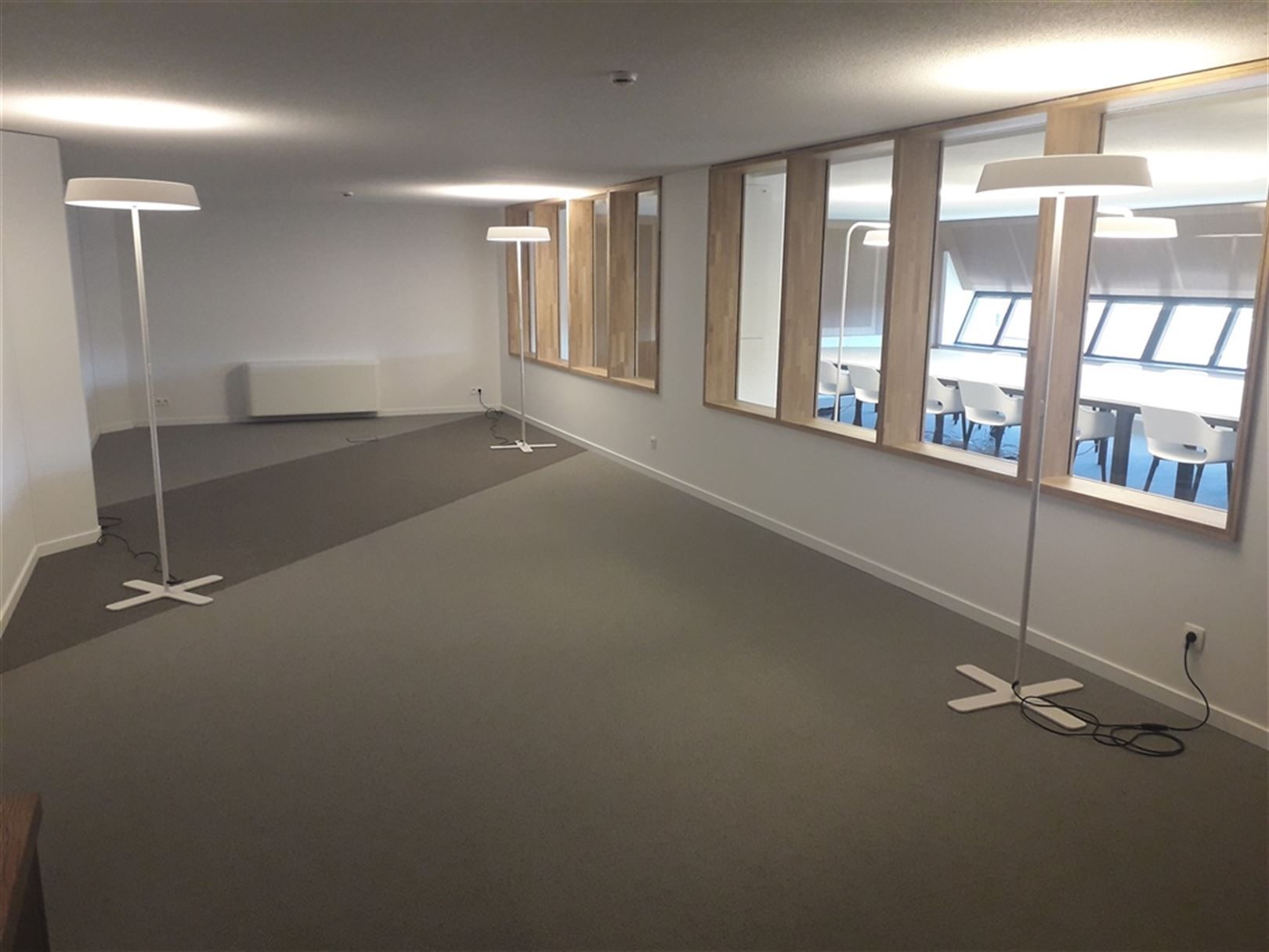 Volledig rerenoveerde kantoren te huur vanaf 150 m² foto 19