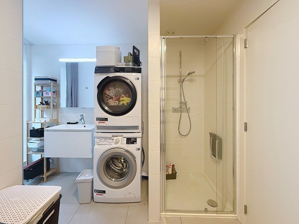 Prachtig hoekappartement met grote garage gelegen naast het E. Dermautpark foto 7