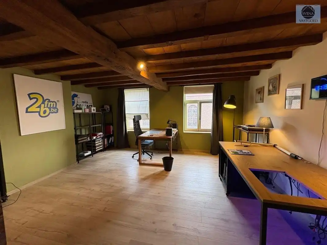 VERDER AF TE WERKEN WONING MET VEEL MOGELIJKHEDEN foto 3