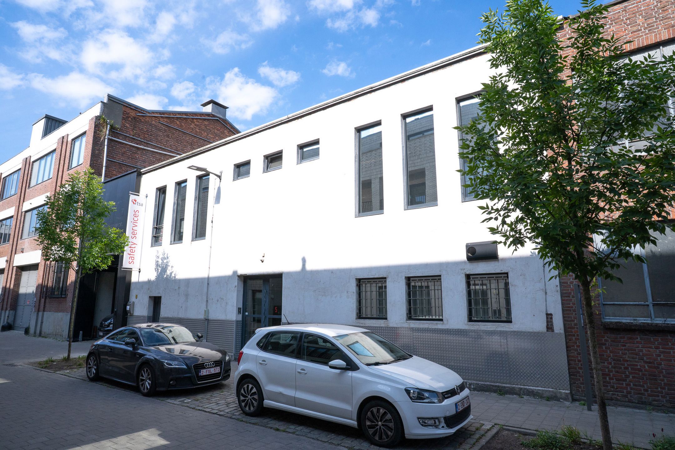 Instapklare kantoorruimte/showroom/atelier te huur foto 13