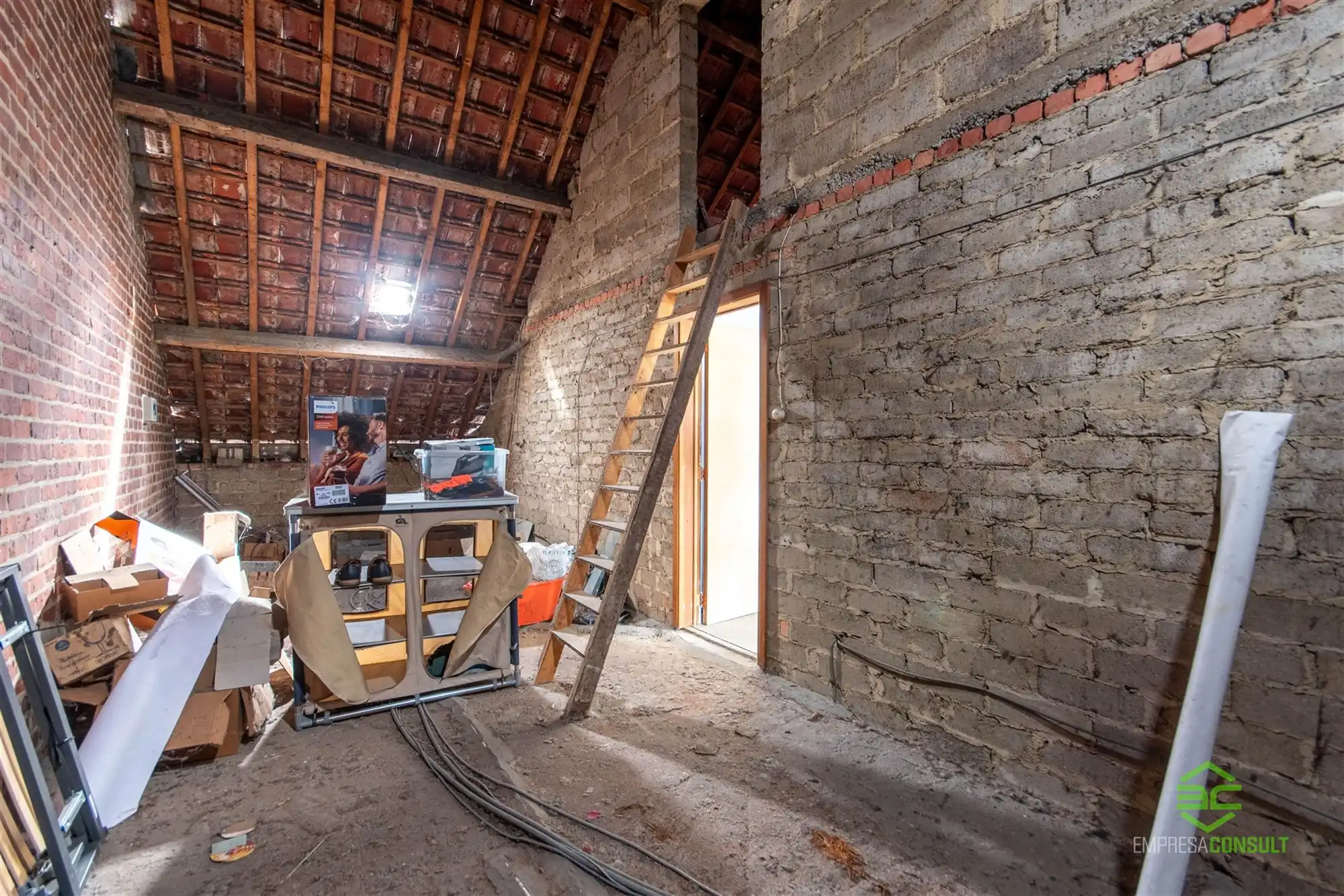 Zeer ruime gezinswoning met achtergelegen loods van 125m²! foto 15