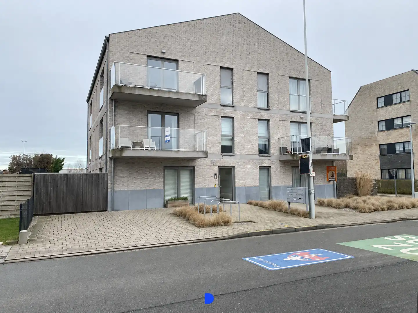 Instapklaar appartement centrum Rumbeke. foto 13