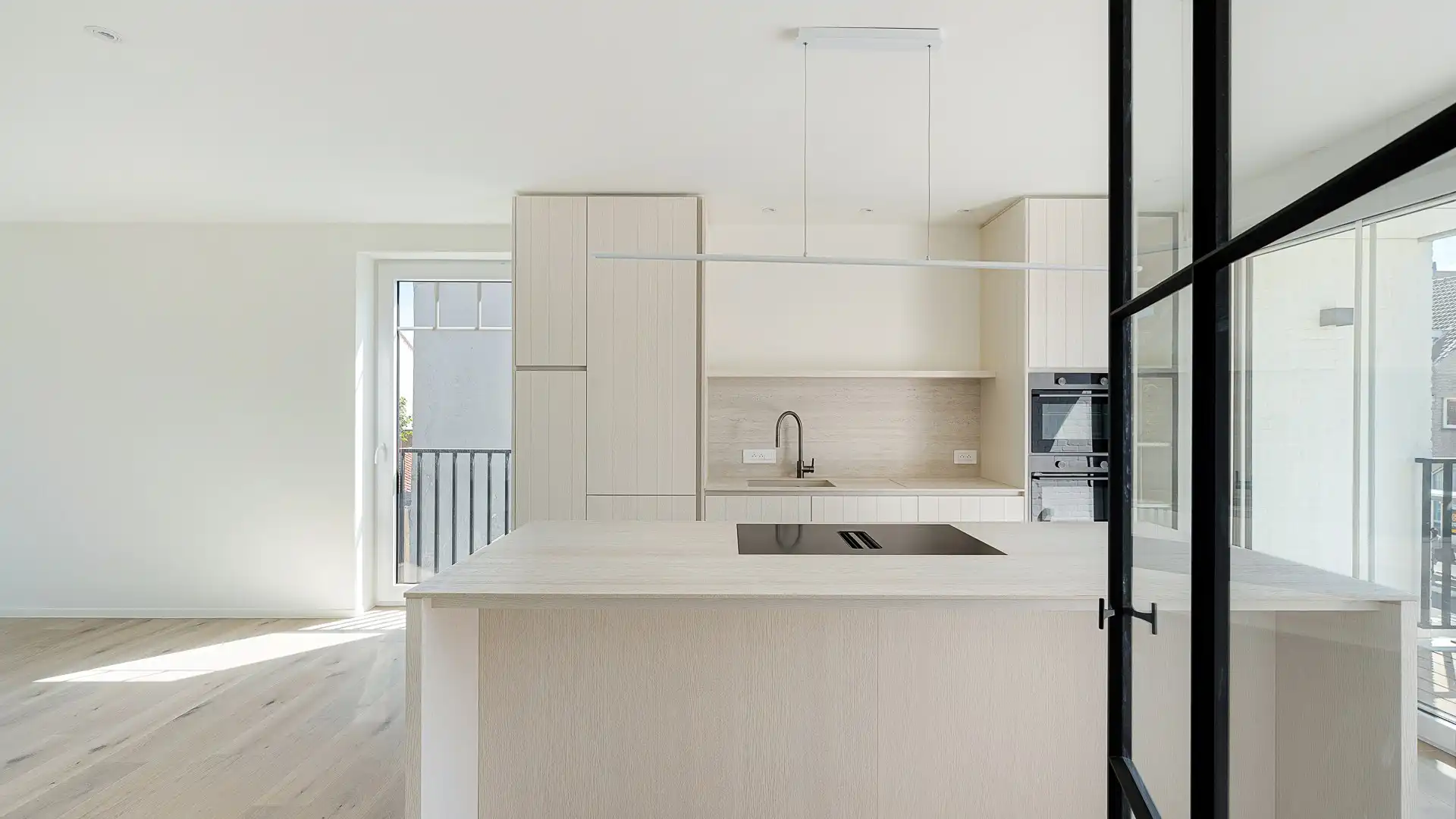 Heerlijk zonnig appartement met zonneterrassen en garageoptie foto 8