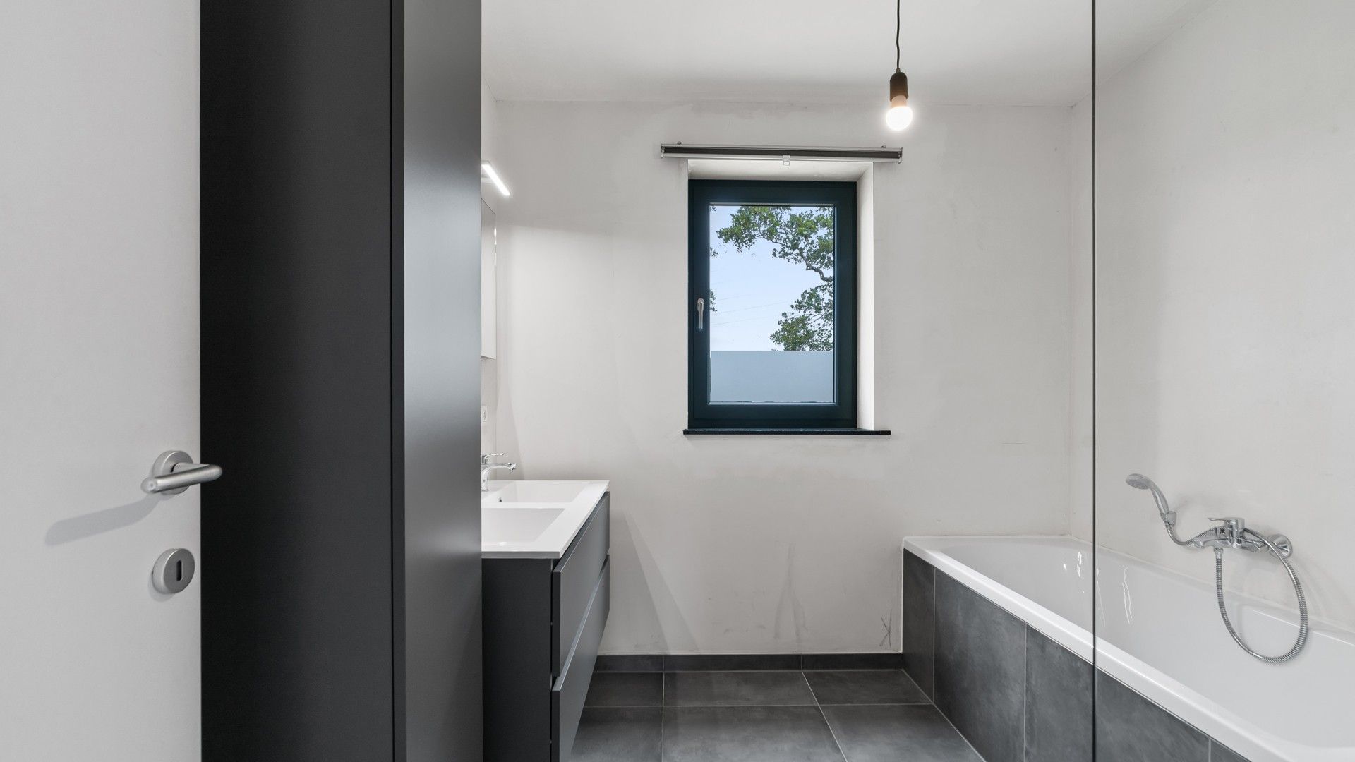Instapklare en energiezuinige woning in Houthalen foto 16
