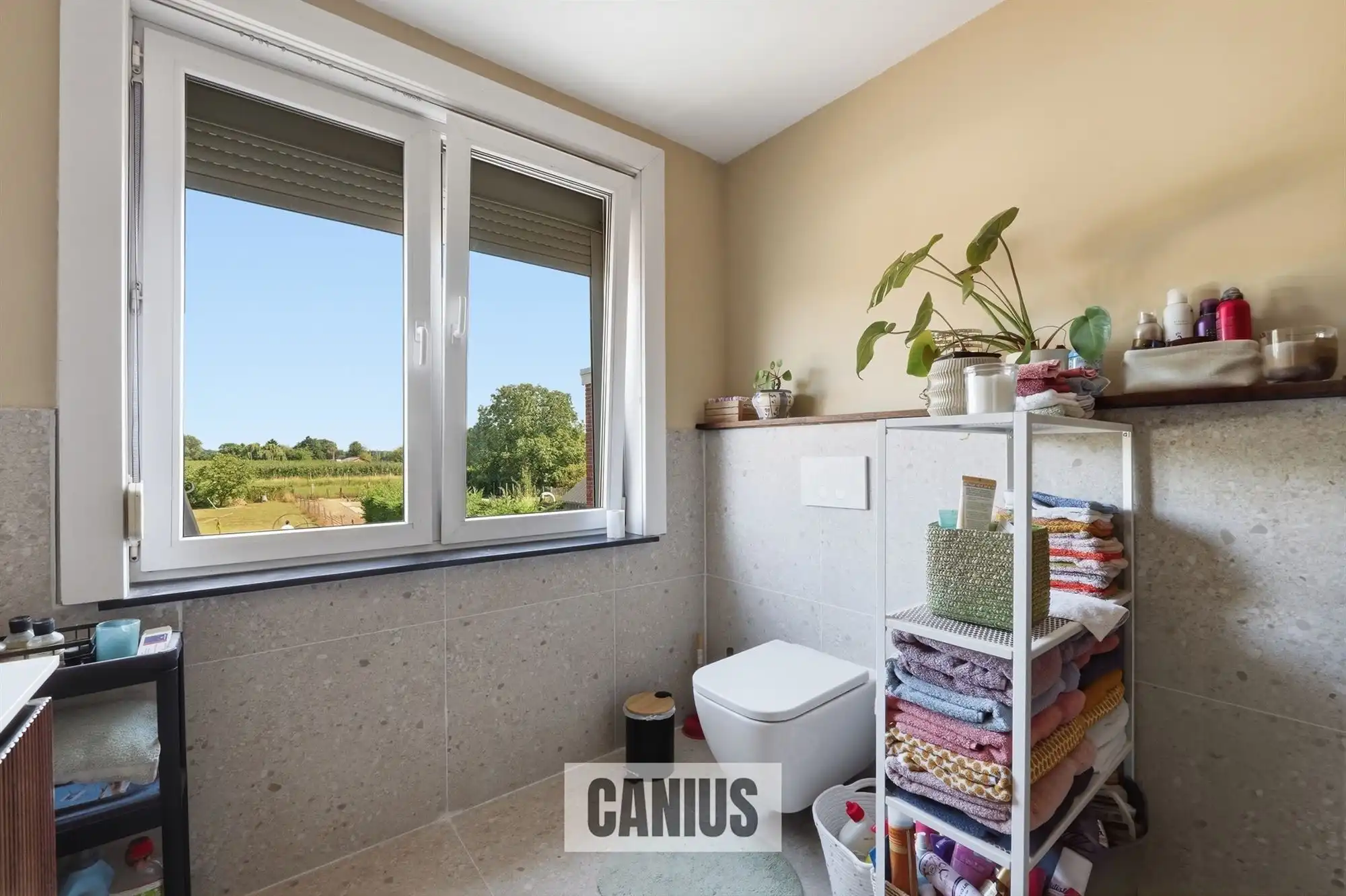 CHARMANTE, GERENOVEERDE WONING MET 2 SLPK foto 16
