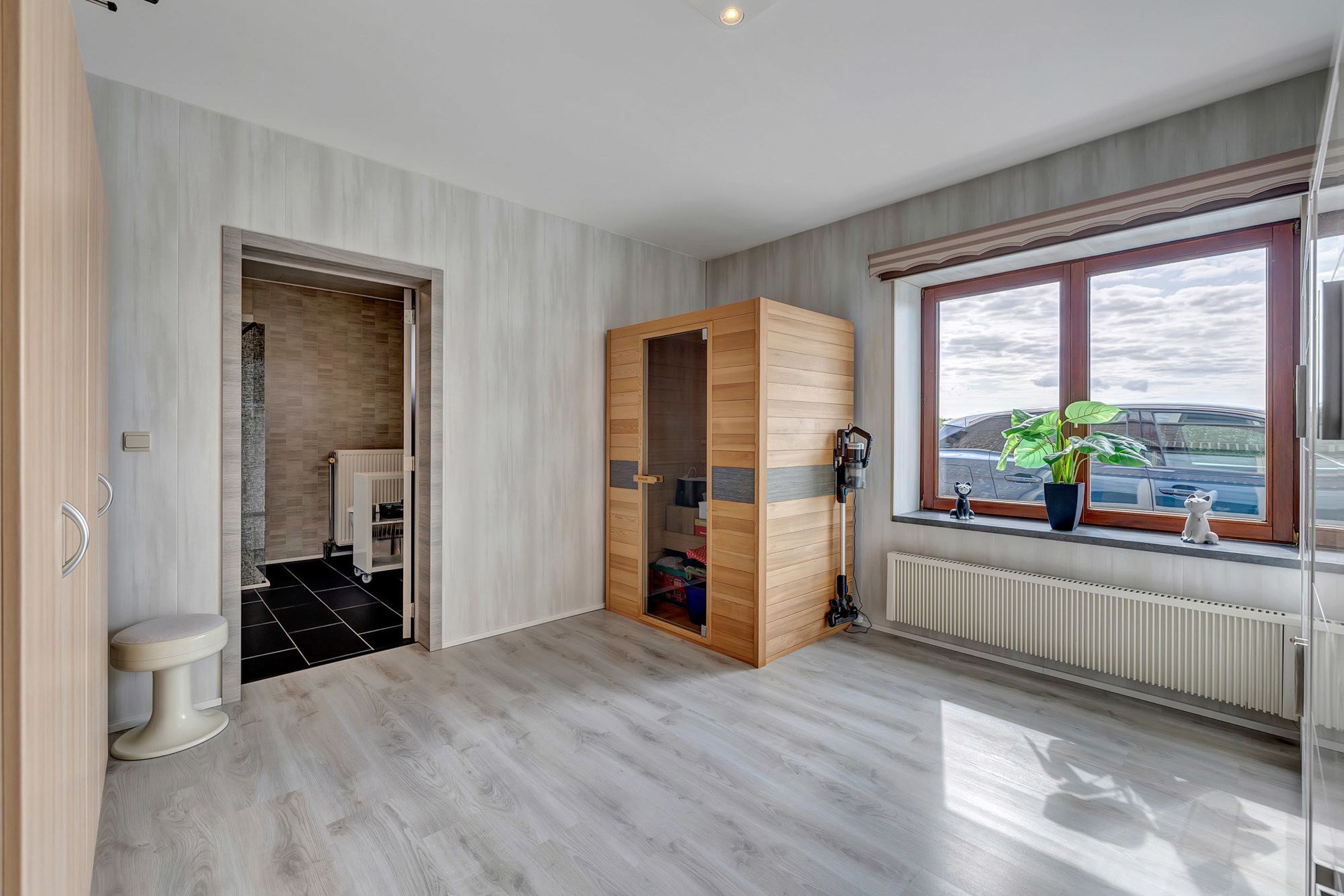 Ruime, prachtig gelegen woning met diverse mogelijkheden foto 12