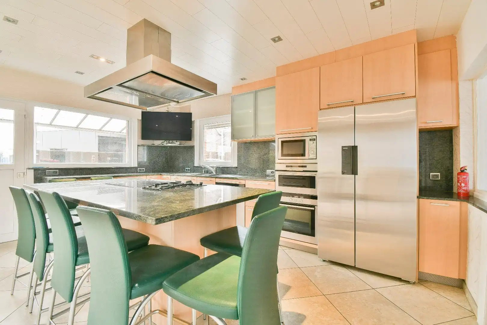 Halfopen woning met 3 slaapkamers in Westkerke foto {{pictureIndex}}