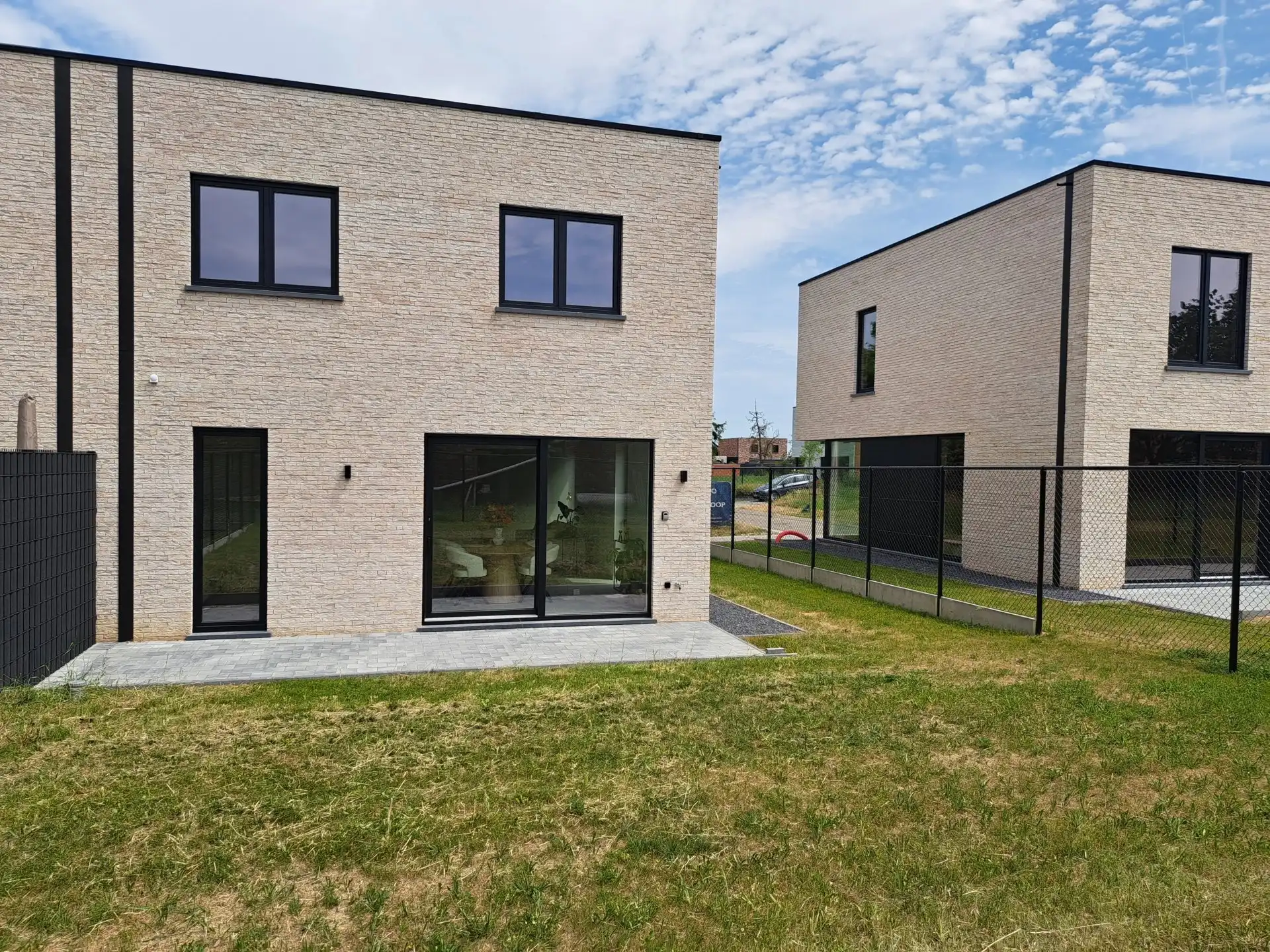 INSTAPKLARE NIEUWBOUWWONING MET 3 SLPK’S (LOT 8) IN MILLEN – RIEMST foto 4