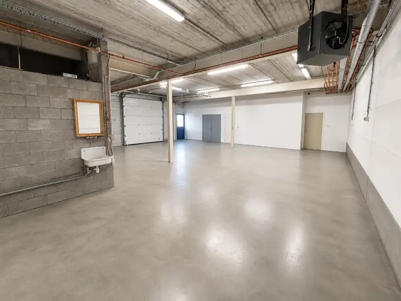 KMO-unit met appartement/kantoor te huur foto 2