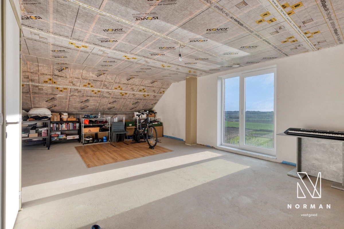 Recent gebouwde woning met 3 slaapkamers, landelijk uitzicht, garage en ruime tuin foto 18