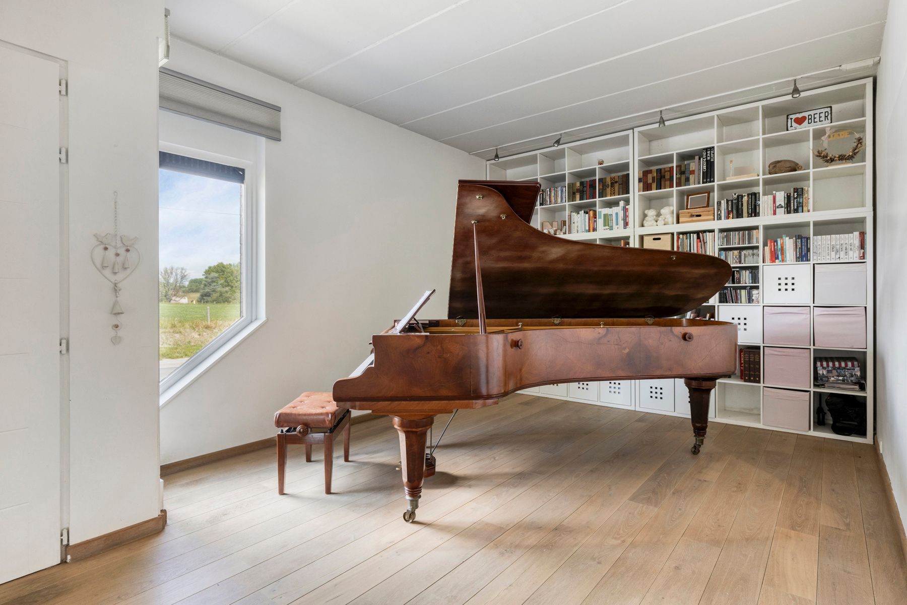 Stijlvolle villa op toplocatie in het groen foto 7