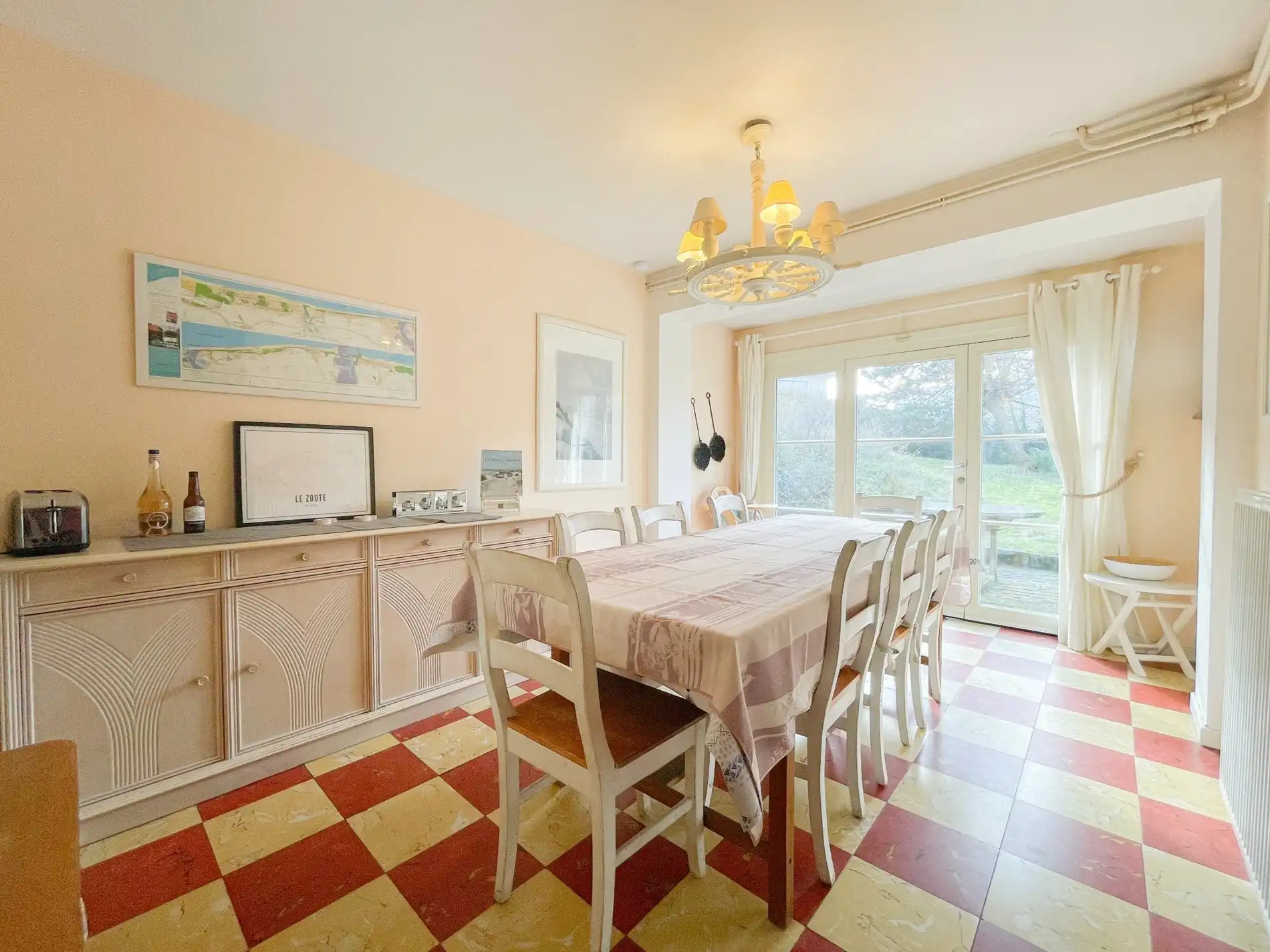 Uiterst charmante villa, rustig gelegen in één van de paadjes in het Zoute op wandelafstand van de zee. foto 7