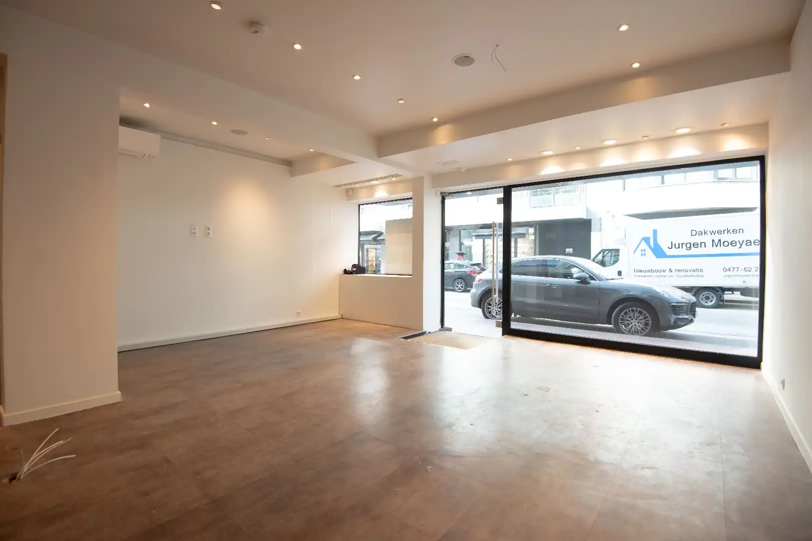 Handelspand met topligging op de Kustlaan foto 2