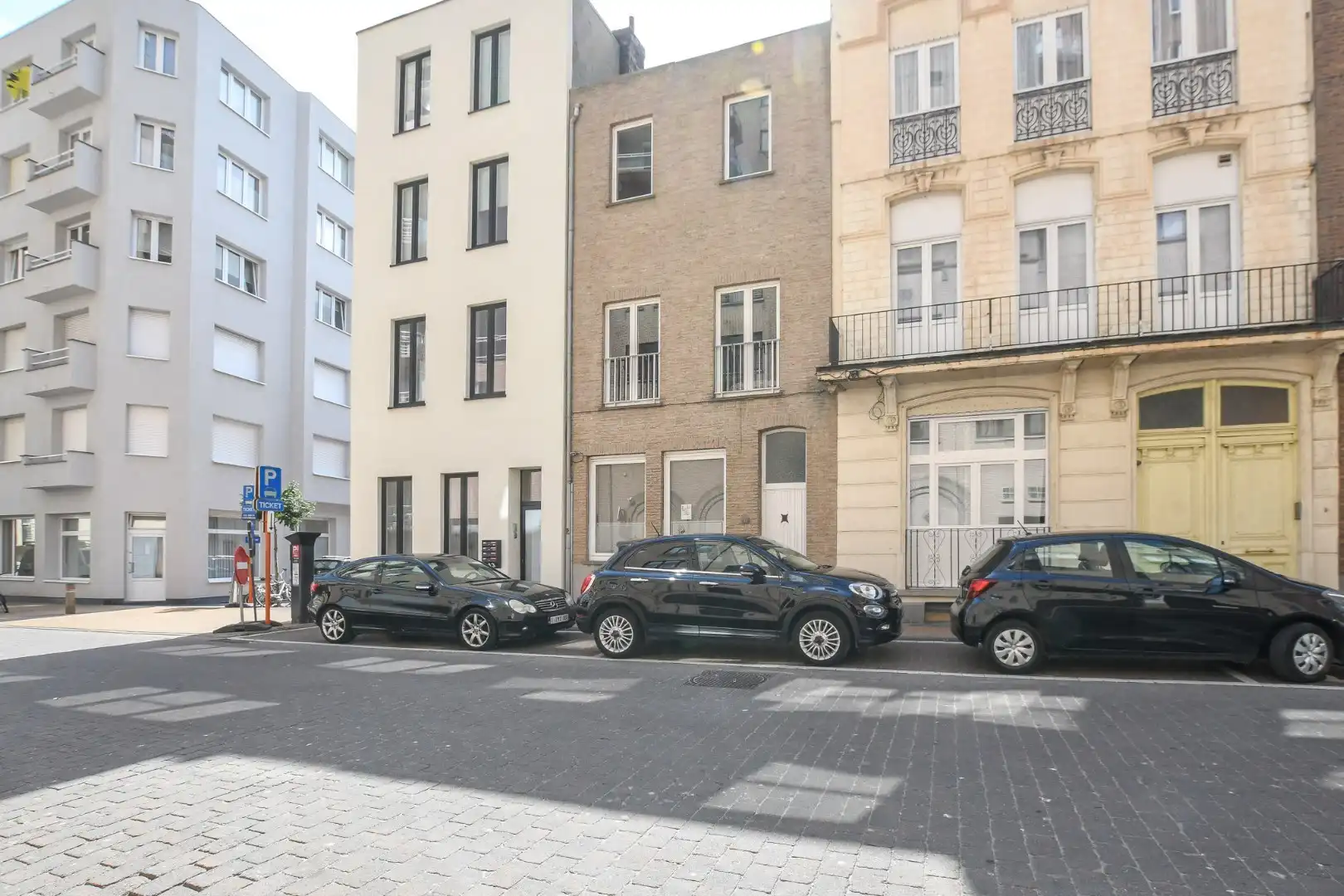 Ruime woning op 50 meter van de zee in Blankenberge foto 29