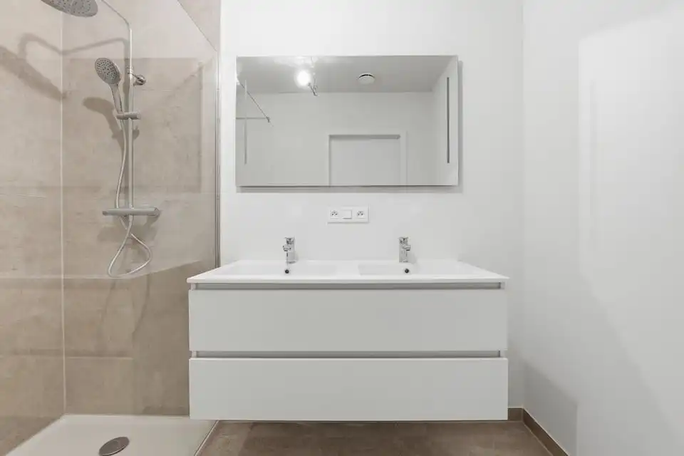 NIEUWBOUWAPPARTEMENT MET 2 SLKS TE HUUR IN SINT-TRUIDEN foto 26