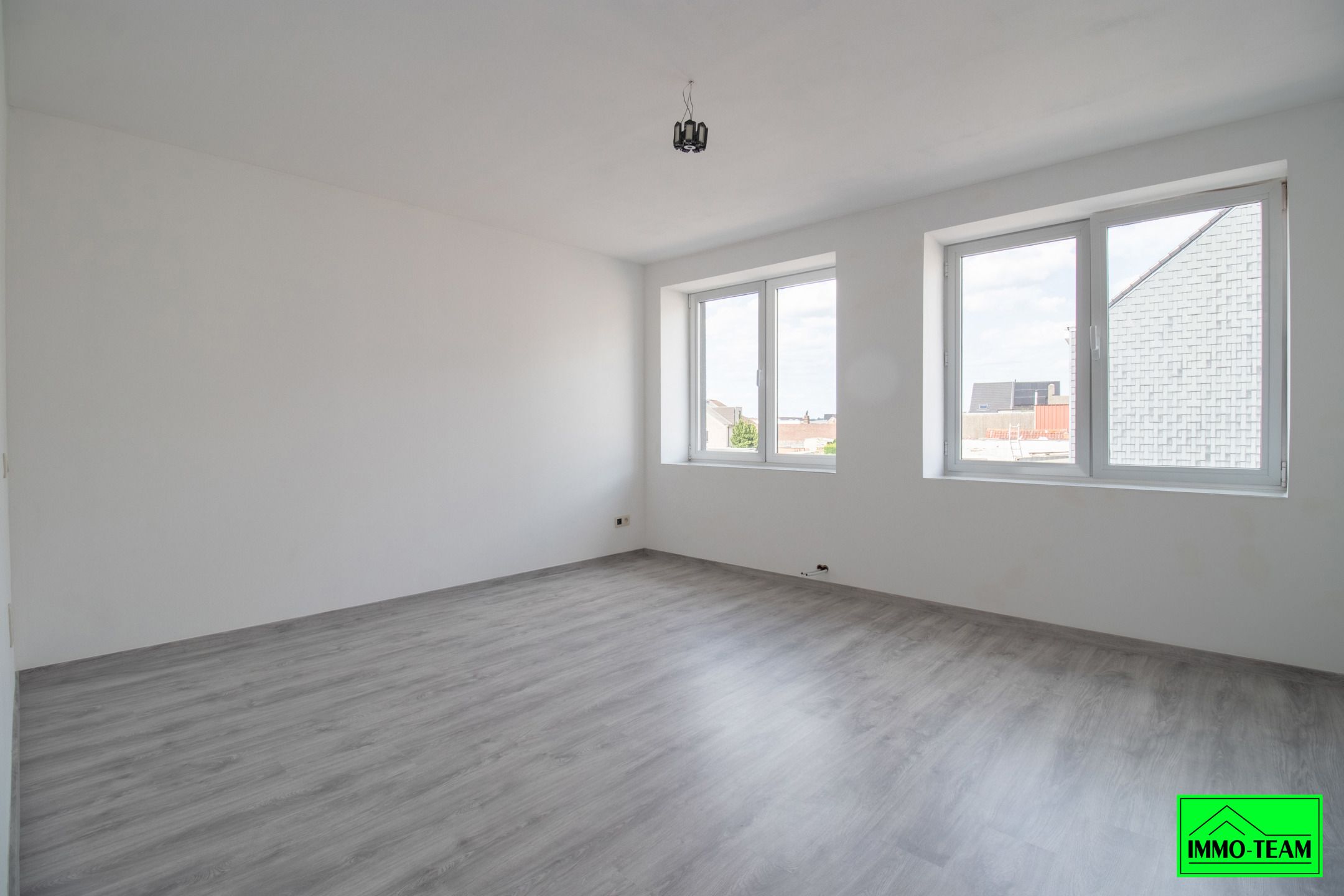 Volledig gerenoveerde woning met 3 slaapkamers nabij centrum foto 13
