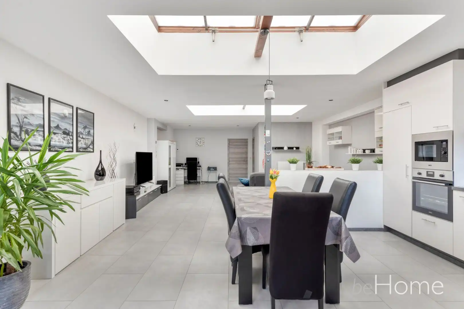 Instapklare woning met 2 slpk, garage en ZW-gerichte tuin foto 10