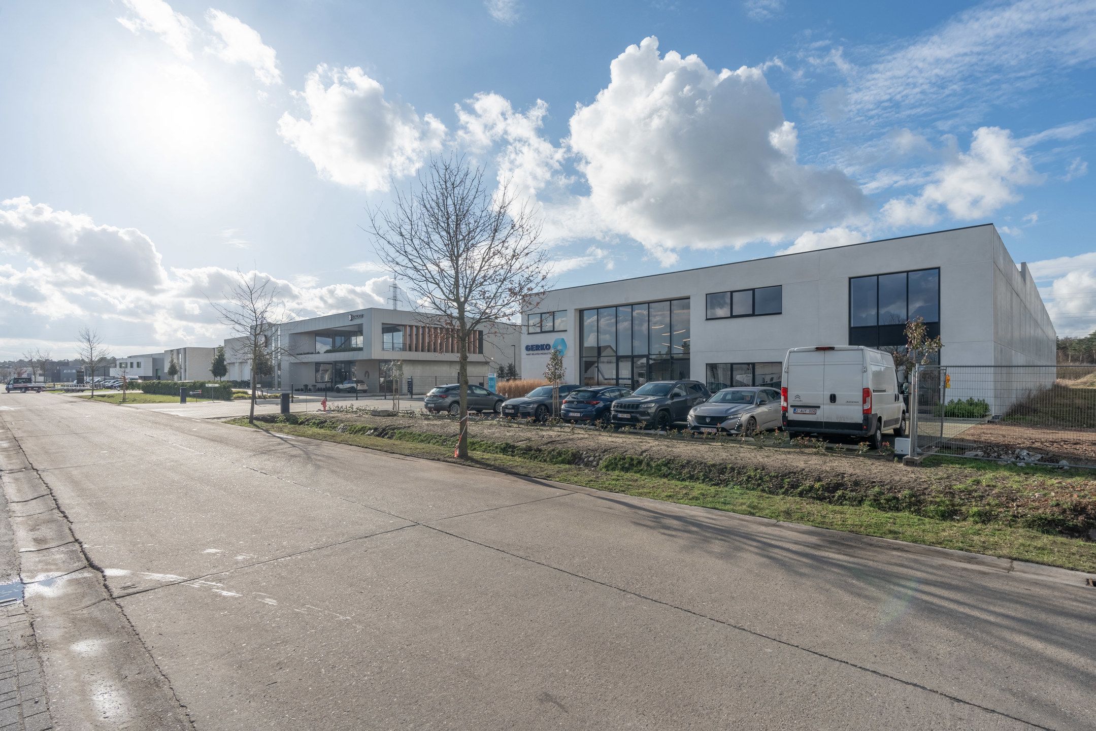 Prachtige nieuwbouw kantoren 253m², 58m² en 44m² te Beerse. foto 3