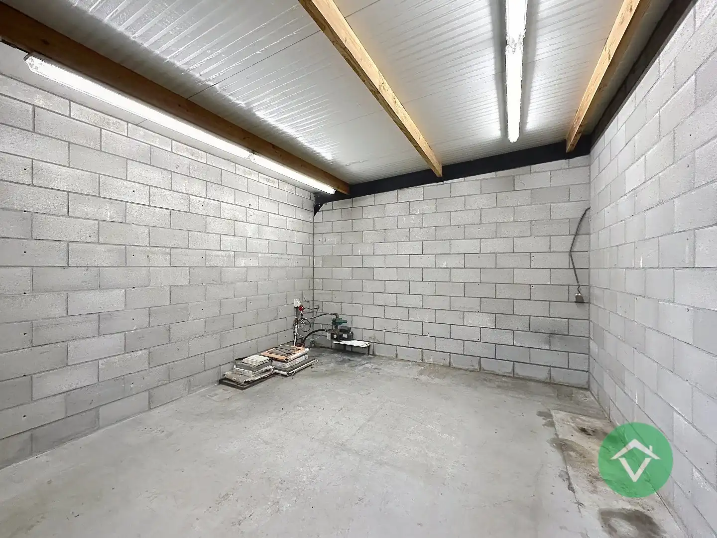 Handelspand met woonst op topligging in Gistel foto 10