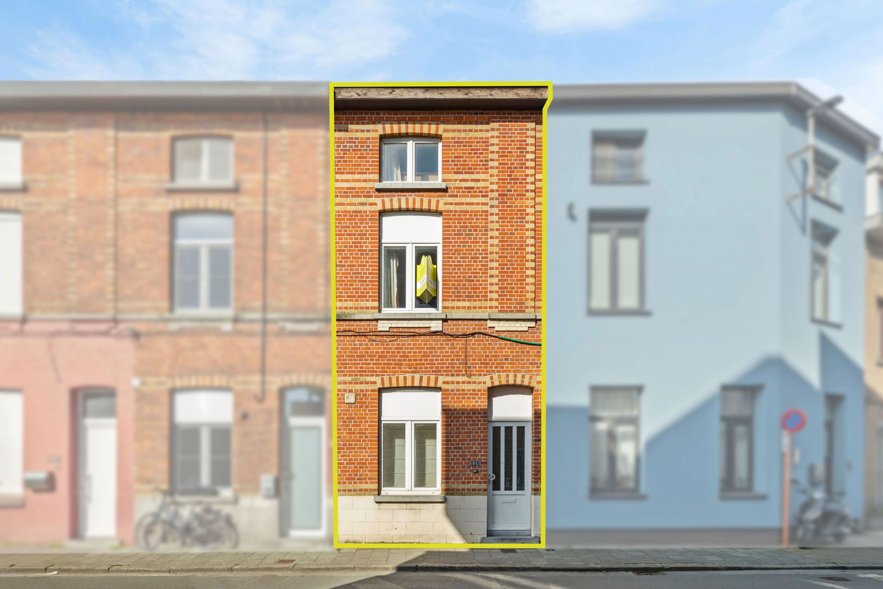 Charmante rijwoning met koer op geliefde locatie foto 17