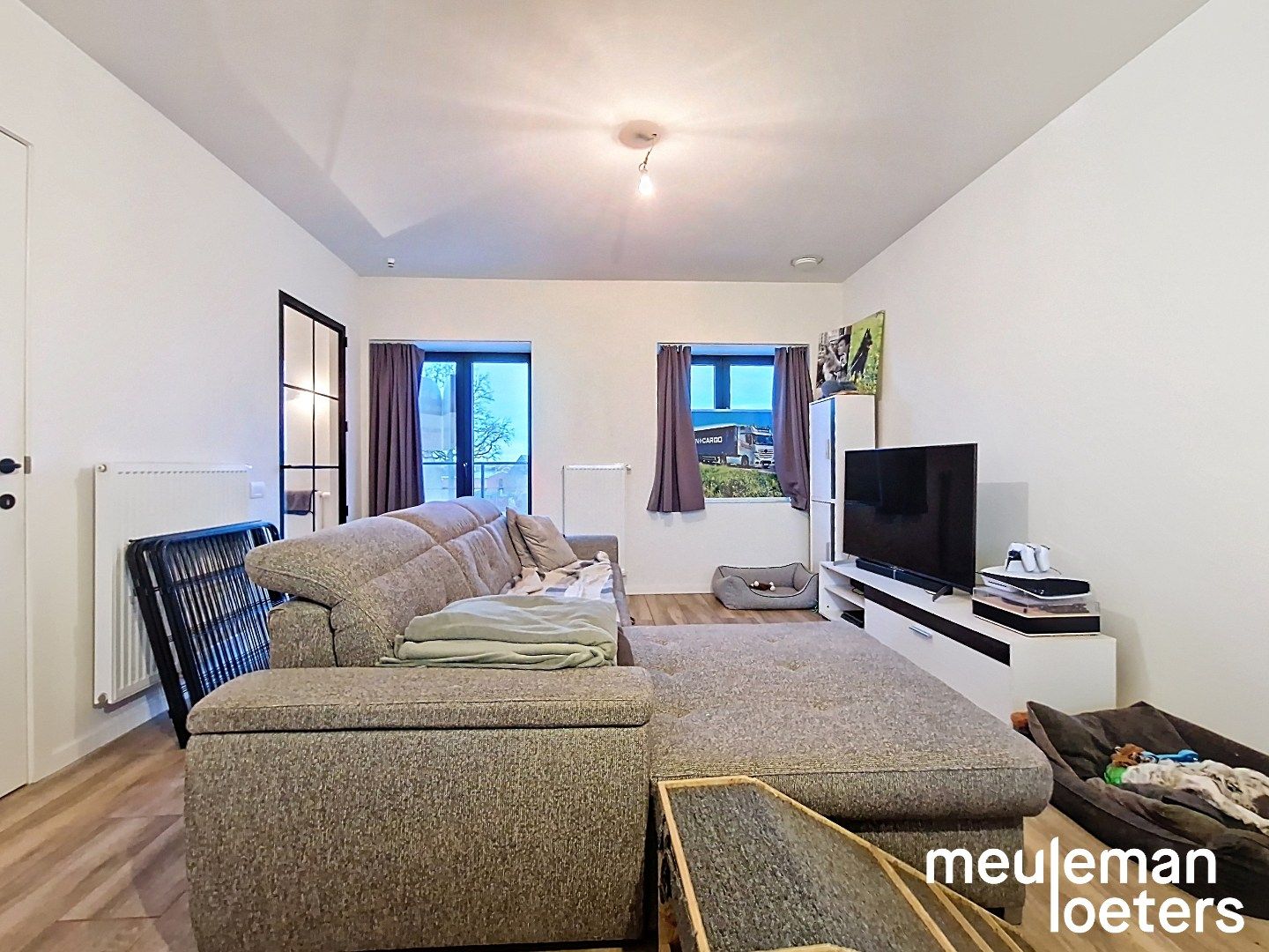 Modern appartement met terras en autostaanplaats foto 6