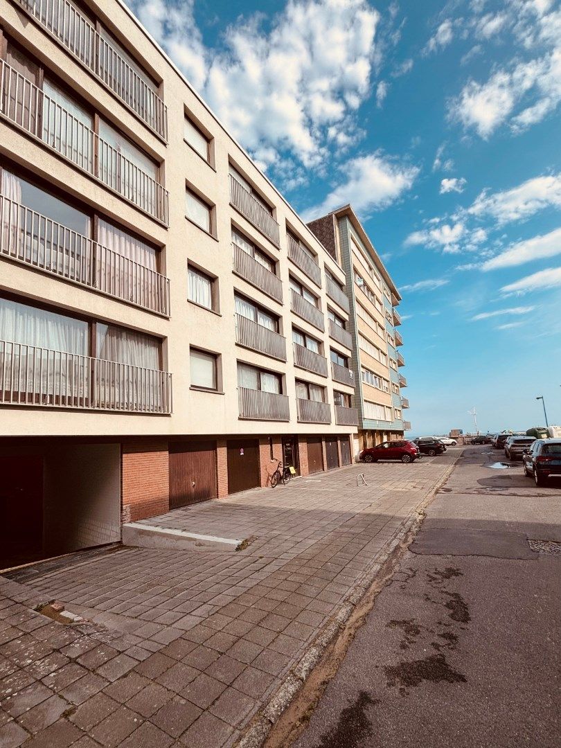 GERENOVEERD GEMEUBELD APPARTEMENT met lateraal zeezicht  Koksijde  foto 11